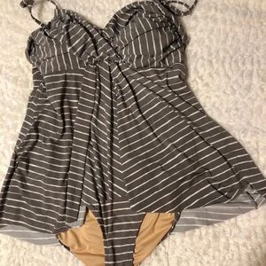 Garnet Hill tummy control gray and white swimsuit
